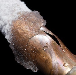 winter-house-water-pipe