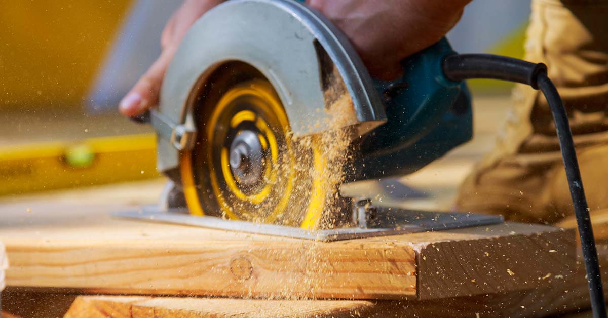 worker using saw-Handyman Insurance