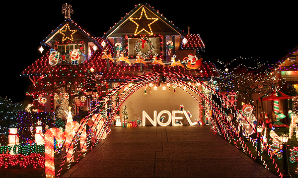 8 Neighborhoods with the Best Christmas Light Displays