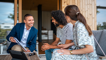 homeowners reviewing their insurnace deductible options