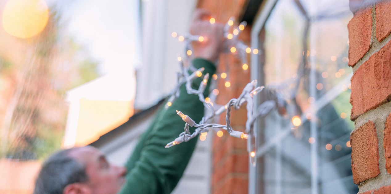 Will Homeowners Insurance Cover Holiday Decorations? 